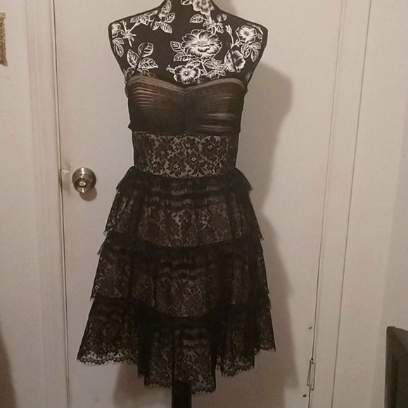 Morgan & Co. Dresses & Skirts - Ruffeled Lace Gothic Dress